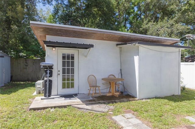 1526 CLINTON, Tampa, FL 33604