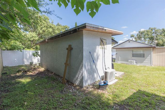1526 CLINTON, Tampa, FL 33604