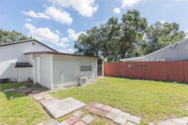 1526 CLINTON, Tampa, FL 33604