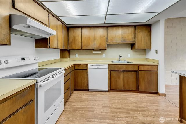 11019 B Glen Acres Drive S, Seattle, WA 98168