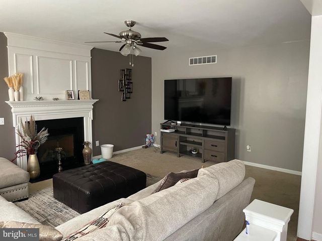 101 HOBBYHORSE CT, Dover, DE 19904