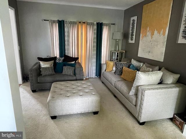 101 HOBBYHORSE CT, Dover, DE 19904