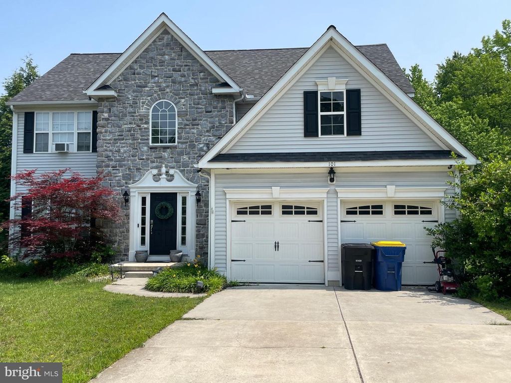101 HOBBYHORSE CT, Dover, DE 19904