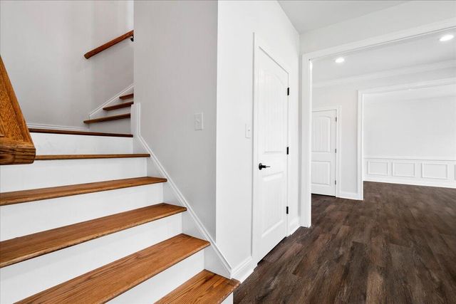 413 Weston Park, Lexington, KY 40515