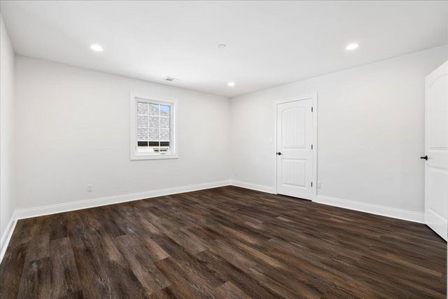 413 Weston Park, Lexington, KY 40515