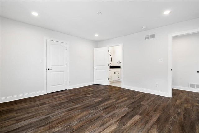 413 Weston Park, Lexington, KY 40515
