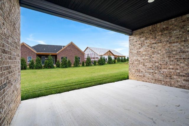 413 Weston Park, Lexington, KY 40515
