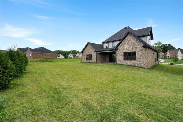 413 Weston Park, Lexington, KY 40515