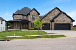 413 Weston Park, Lexington, KY 40515