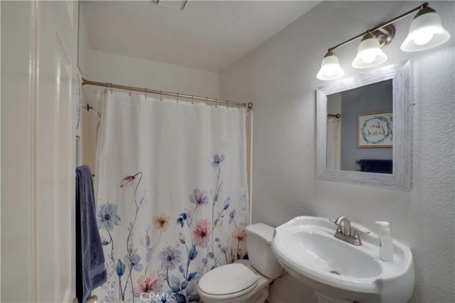 18825 Mariposa Avenue, Riverside, CA 92508