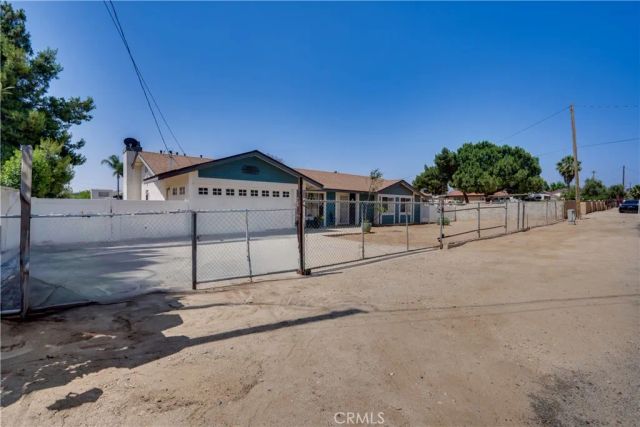 18825 Mariposa Avenue, Riverside, CA 92508