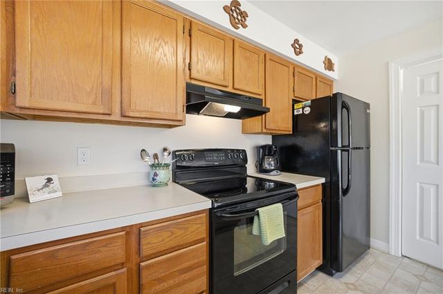 1267 Foursome LN, Virginia Beach, VA 23455