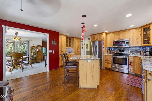 811 NE Oregon Avenue, Grants Pass, OR 97526