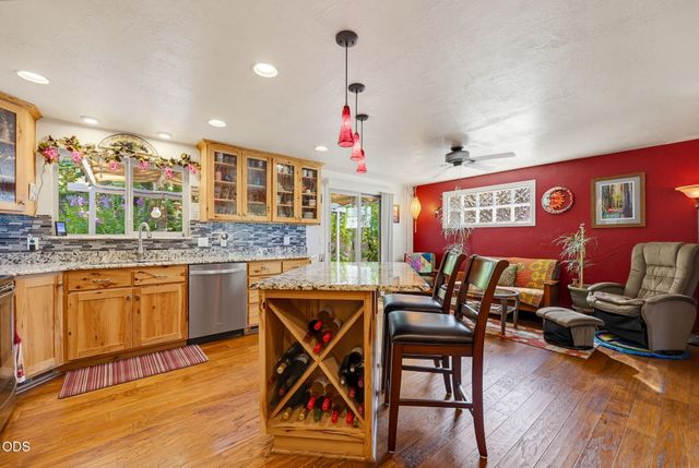 811 NE Oregon Avenue, Grants Pass, OR 97526