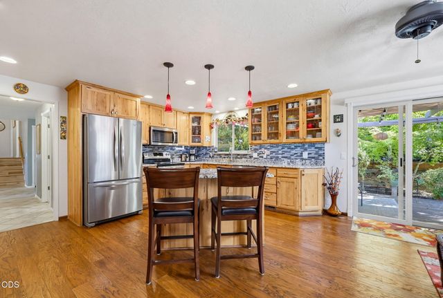 811 NE Oregon Avenue, Grants Pass, OR 97526