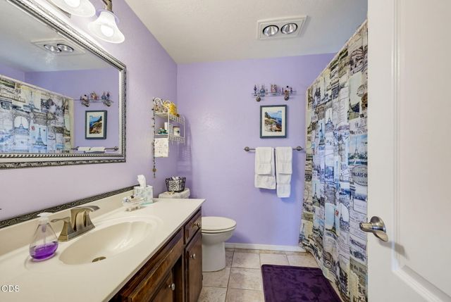 811 NE Oregon Avenue, Grants Pass, OR 97526