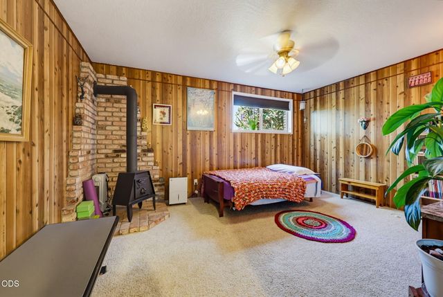 811 NE Oregon Avenue, Grants Pass, OR 97526