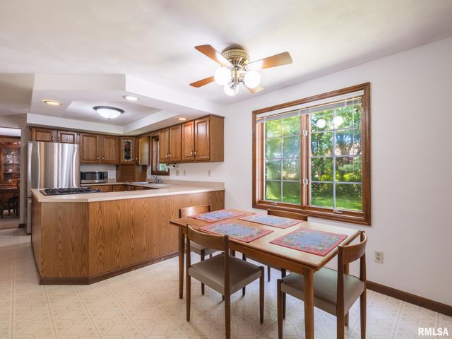 11923 N DEVINWOOD Drive, Dunlap, IL 61525