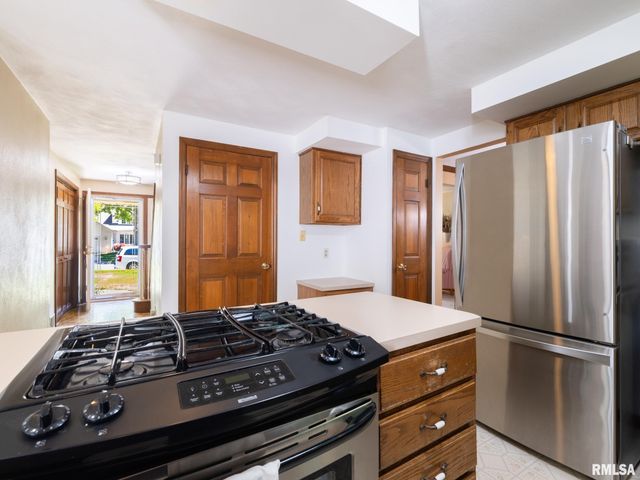 11923 N DEVINWOOD Drive, Dunlap, IL 61525