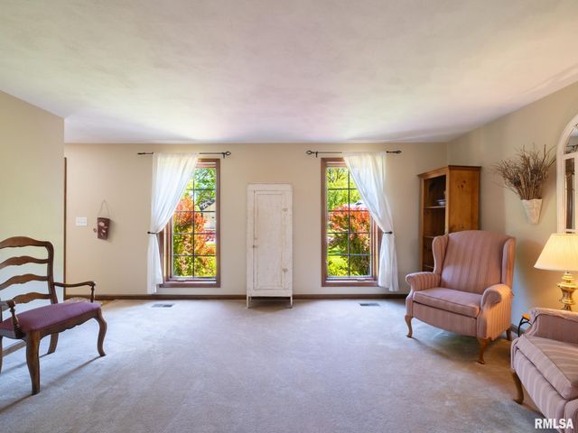 11923 N DEVINWOOD Drive, Dunlap, IL 61525