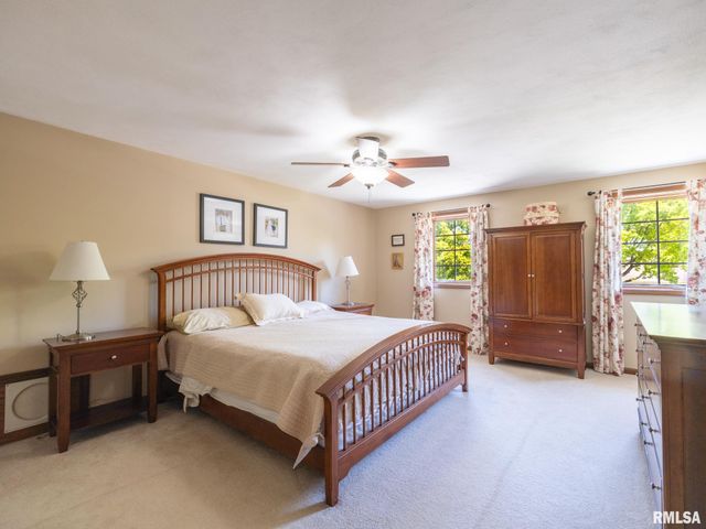 11923 N DEVINWOOD Drive, Dunlap, IL 61525