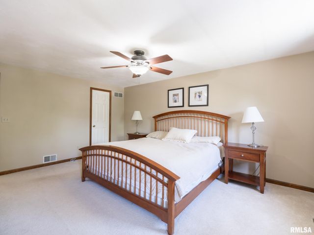 11923 N DEVINWOOD Drive, Dunlap, IL 61525