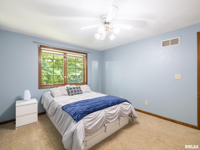 11923 N DEVINWOOD Drive, Dunlap, IL 61525