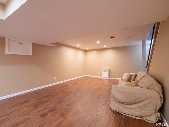11923 N DEVINWOOD Drive, Dunlap, IL 61525