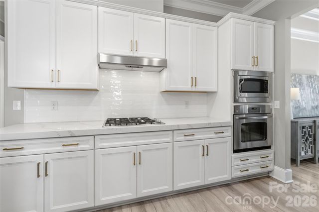 6526 Saint John Lane, Charlotte, NC 28210