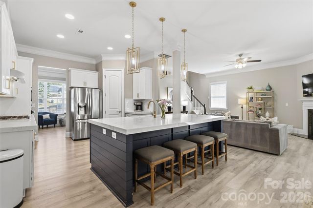 6526 Saint John Lane, Charlotte, NC 28210