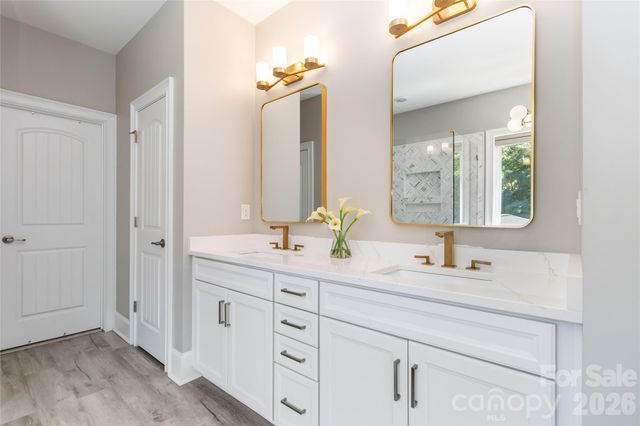 6526 Saint John Lane, Charlotte, NC 28210
