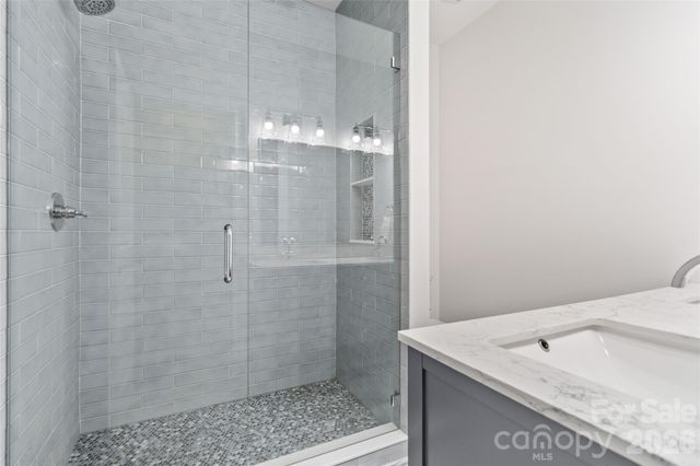 6526 Saint John Lane, Charlotte, NC 28210