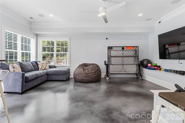 6526 Saint John Lane, Charlotte, NC 28210