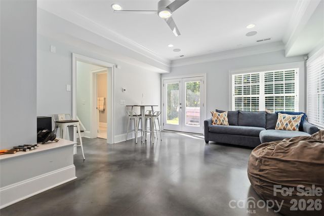 6526 Saint John Lane, Charlotte, NC 28210