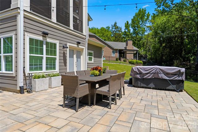 6526 Saint John Lane, Charlotte, NC 28210