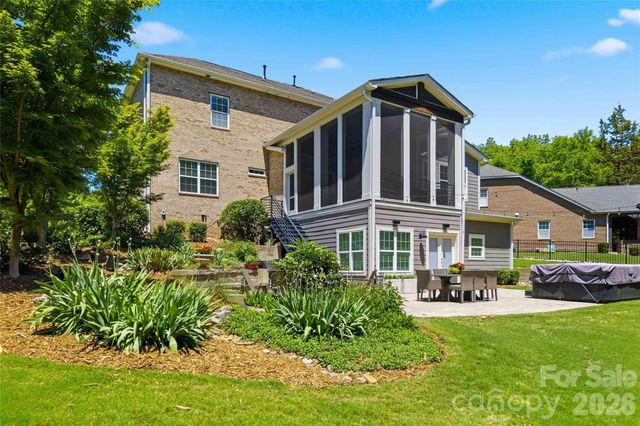 6526 Saint John Lane, Charlotte, NC 28210