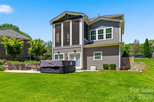 6526 Saint John Lane, Charlotte, NC 28210