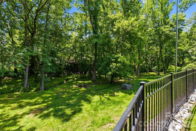 6526 Saint John Lane, Charlotte, NC 28210