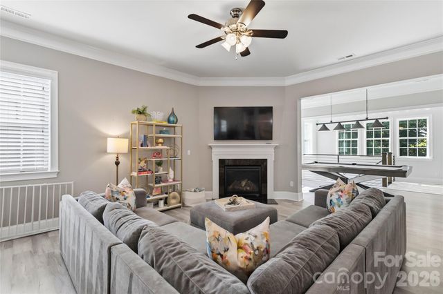 6526 Saint John Lane, Charlotte, NC 28210