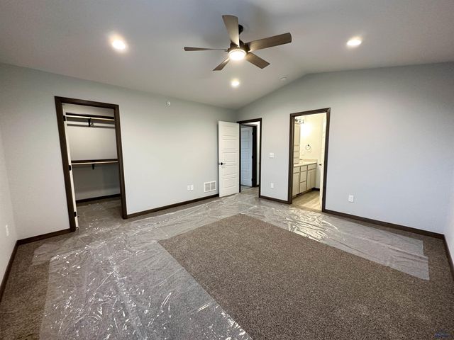 624 BULL RUN DR, Box Elder, SD 57719