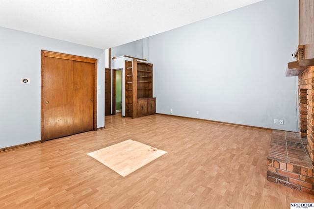 4010 N 104 Plaza, Omaha, NE 68134
