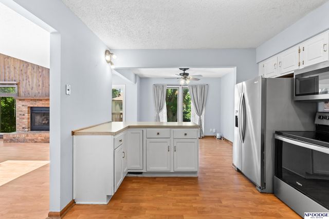 4010 N 104 Plaza, Omaha, NE 68134
