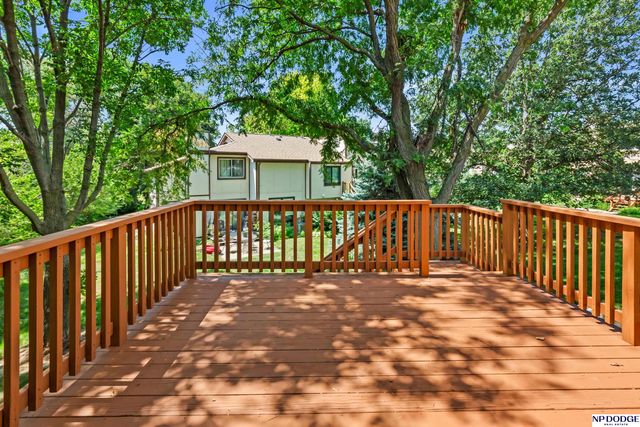 4010 N 104 Plaza, Omaha, NE 68134