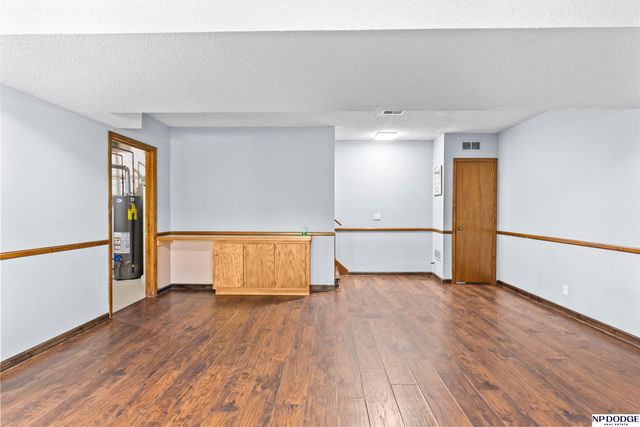 4010 N 104 Plaza, Omaha, NE 68134