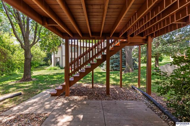 4010 N 104 Plaza, Omaha, NE 68134