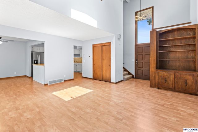 4010 N 104 Plaza, Omaha, NE 68134