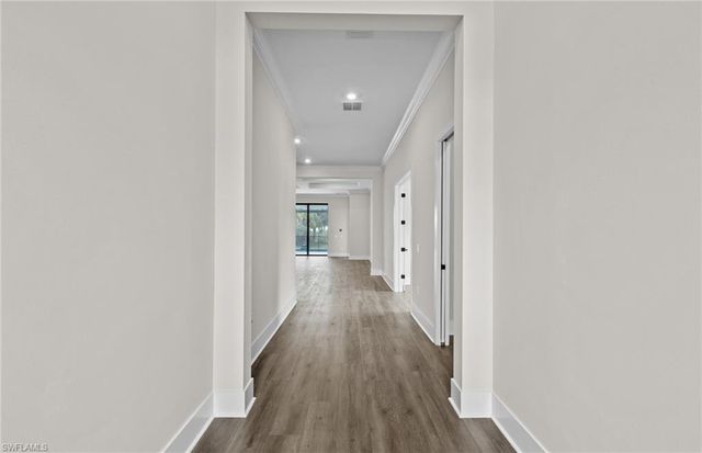 2004 Don Benito WAY, Naples, FL 34120