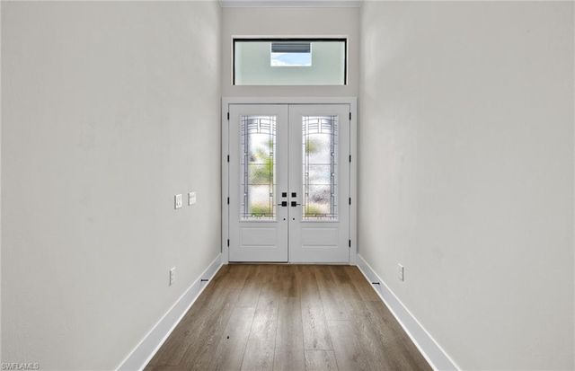 2004 Don Benito WAY, Naples, FL 34120