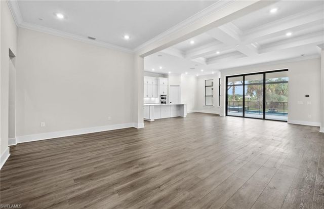 2004 Don Benito WAY, Naples, FL 34120