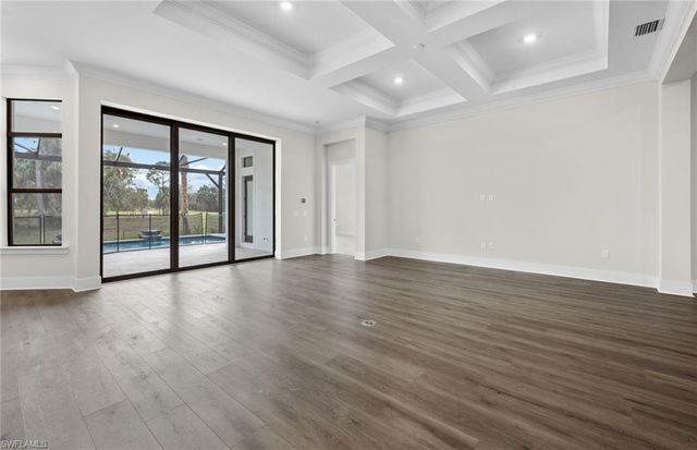 2004 Don Benito WAY, Naples, FL 34120